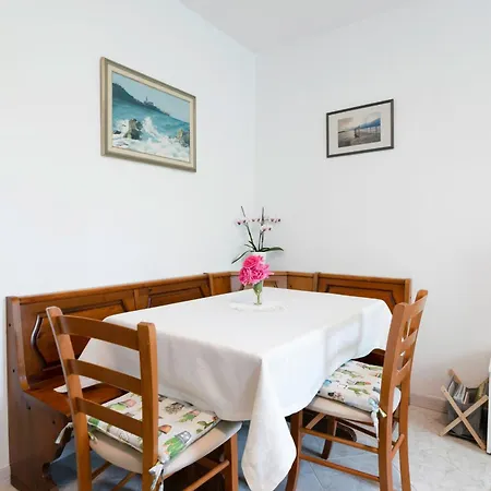 Apartment Gorgo *